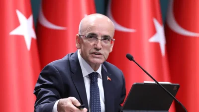 Sosyal medya hesabından açıklama yapan Mehmet Şimşek, "Sanayi üretimine yıllık