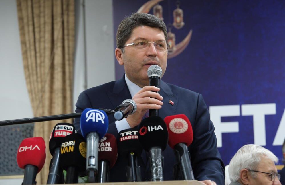 Adalet Bakanı Yılmaz Tunç, "Ülkemizin gelişmesinin, kalkınmasının önünde en büyük