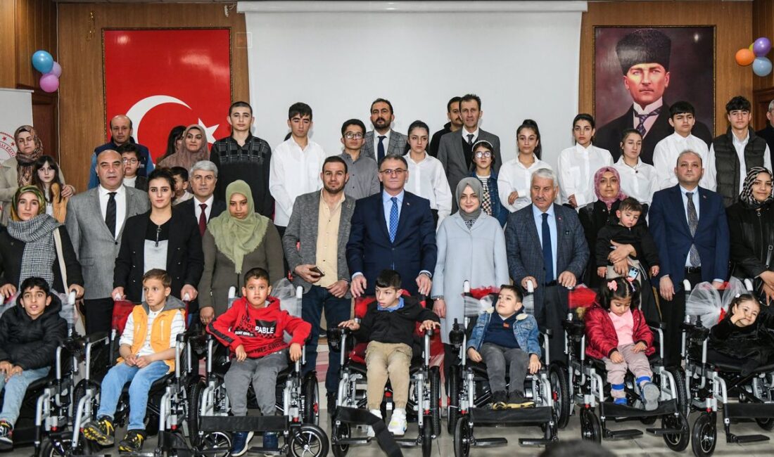 Van Valisi Ozan Balcı, Özel Eğitim Van Projesi kapsamında özel