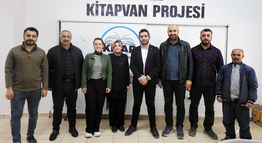 Van Valisi Ozan Balcı himayelerinde, Van İl Milli Eğitim Müdürü