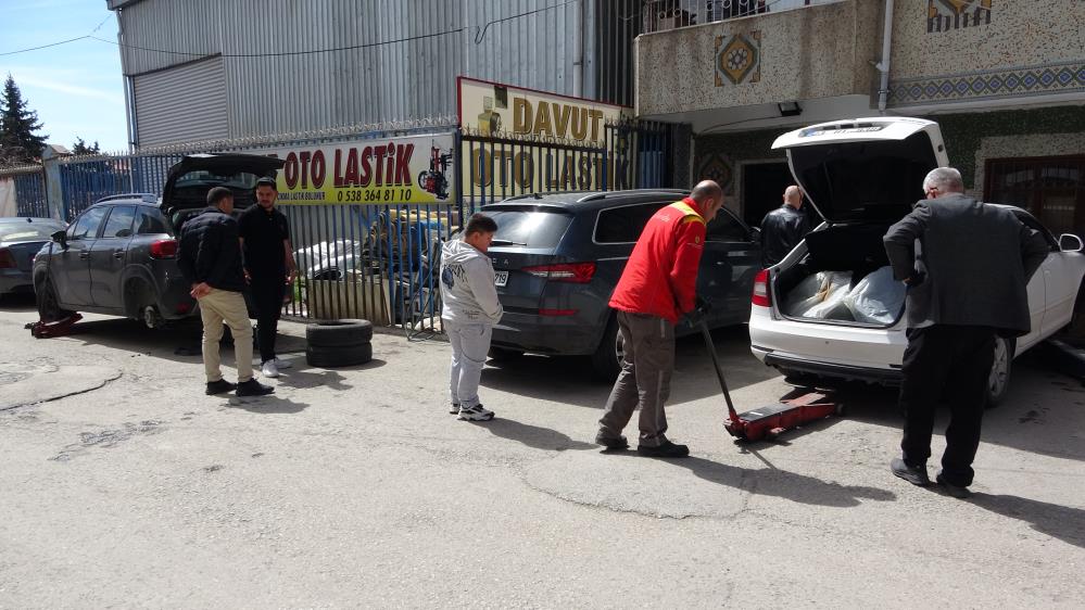Van'da zorunlu kış lastiği uygulamasının sona ermesi ve havaların ısınmasıyla