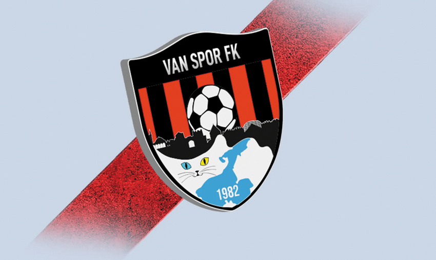 Profesyonel Futbol Disiplin Kurulu tarafından Vanspor'a, taraftarlarının neden olduğu saha