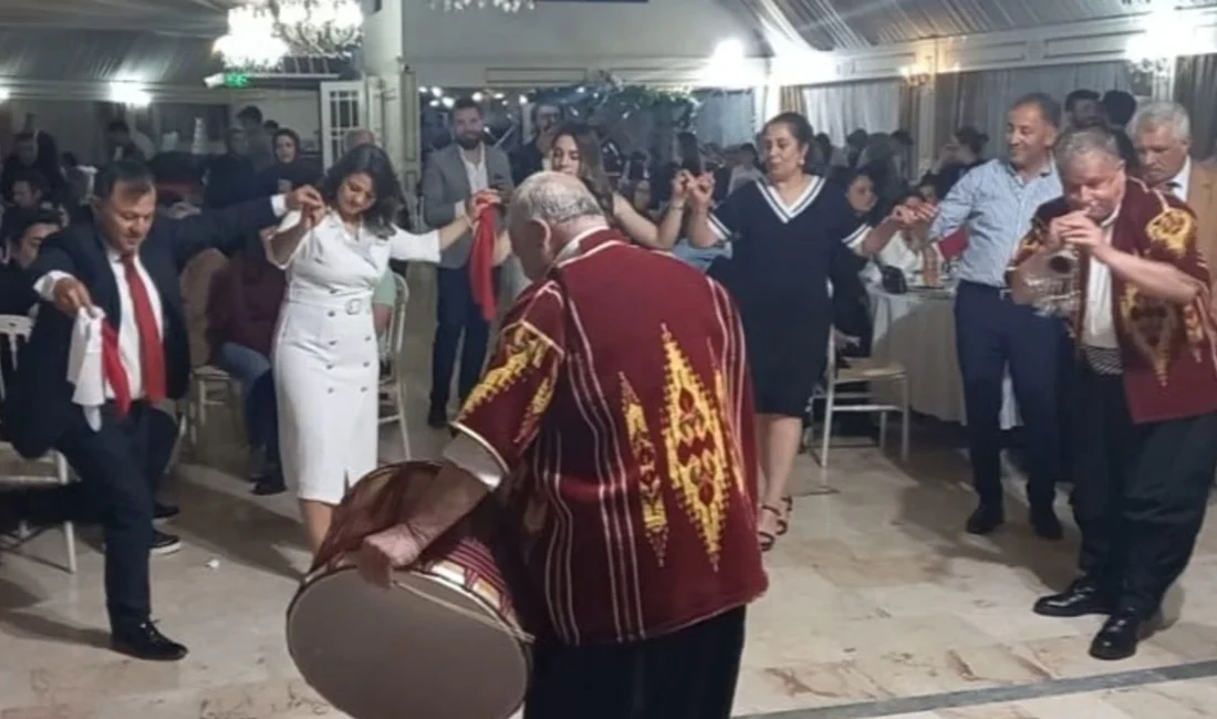 Van’da önceki gün düzenlenen Van-Gaziantepliler Derneği’nin etkinliği renkli geçti. Geleneksel