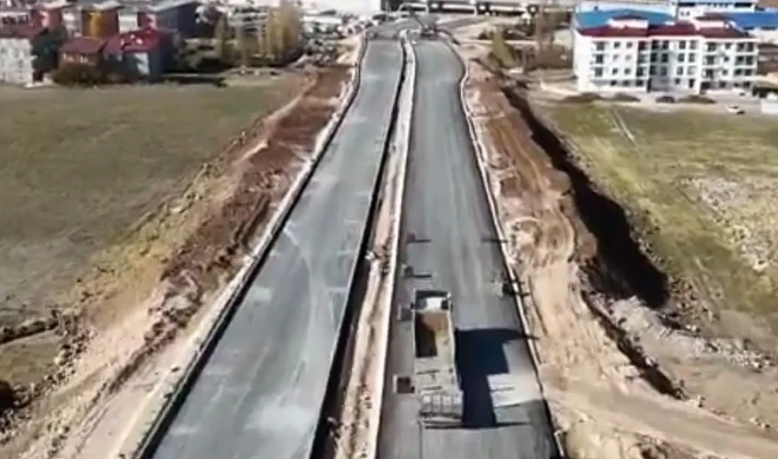 Van Valisi Ozan Balcı, kentte devam eden yol çalışmalarını yerinde