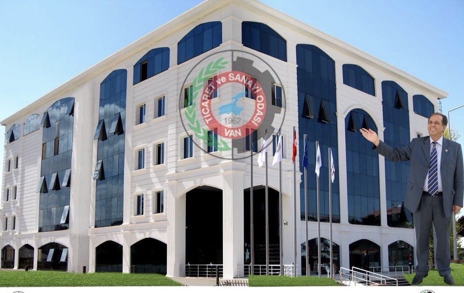 2001-2011 yılları arasında Van Ticaret ve Sanayi Odası Başkanlığı görevini