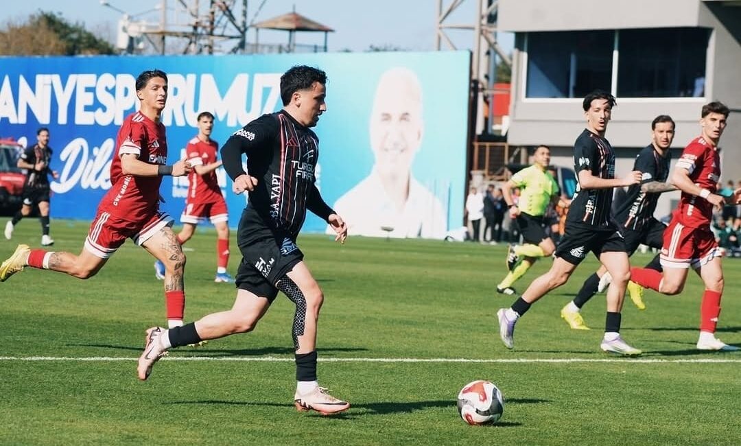 Temsilcimiz Vanspor, 36. Hafta maçında deplasmanda karşılaştığı Ümraniyespor'u Mehmet Özcan