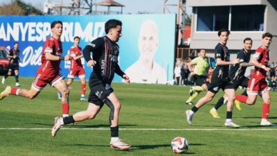 Temsilcimiz Vanspor, 36. Hafta maçında deplasmanda karşılaştığı Ümraniyespor'u Mehmet Özcan