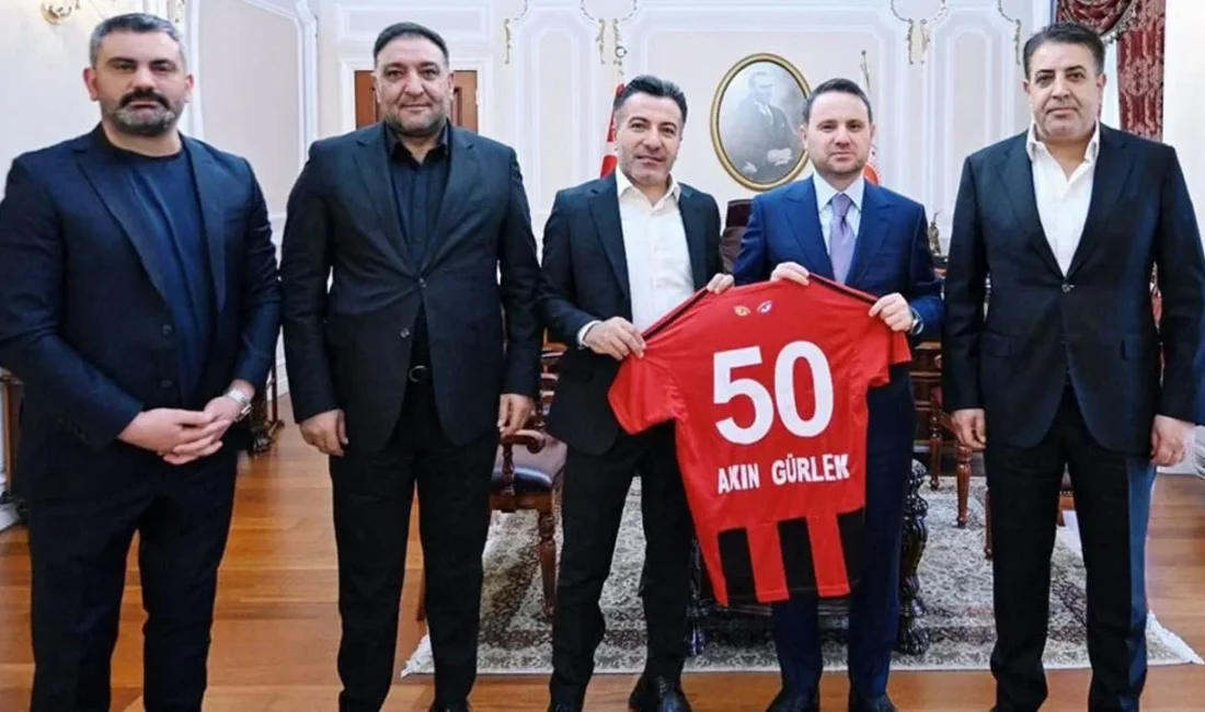Trendyol 1. Lig’de mücadele eden Vanspor’da Kulüp Başkanı Erol Temel