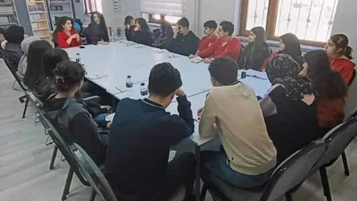 Van’ın Edremit İlçe Milli Eğitim Müdürlüğü koordinasyonunda yürütülen Liselerde Kitap