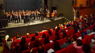 Van Yüzüncü Yıl Üniversitesi Akademik Orkestrası, Van Devlet Tiyatrosu Sahnesi’nde