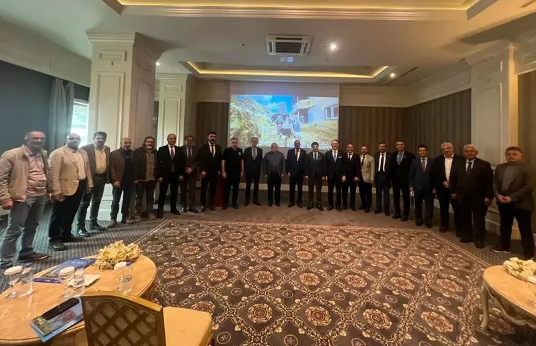 Van’ın kültürel ve doğal zenginliklerini yıllardır objektifiyle kayıt altına alan
