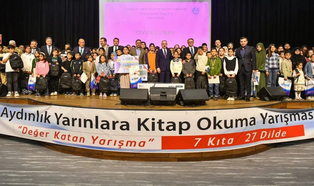 İçişleri Bakan Yardımcısı Bülent Turan, Hayrat Vakfı ve Uluslararası Eğitimciler
