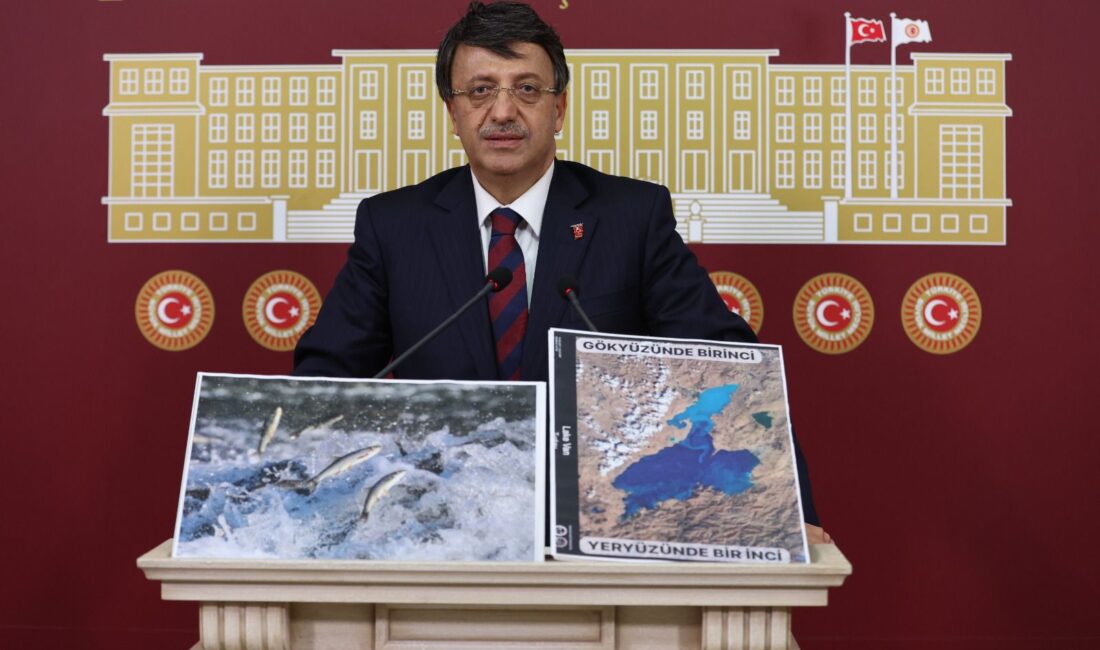 AK Parti Van Milletvekili Kayhan Türkmenoğlu, TBMM’de düzenlediği basın toplantısında