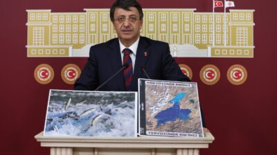 AK Parti Van Milletvekili Kayhan Türkmenoğlu, TBMM’de düzenlediği basın toplantısında