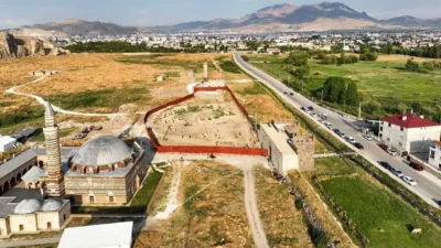 Van Büyükşehir Belediyesi, sosyal belediyecilik çalışmaları kapsamında 60 yaş üstü