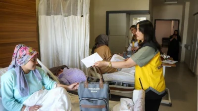 Van Büyükşehir Belediyesi, “Hoş Geldin Bebek” Projesi kapsamında yeni doğum