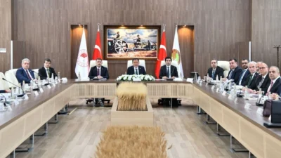 Ankara'da Tarım İşletmeleri Genel Müdürlüğünde düzenlenen toplantıda konuşan Milletvekili Kayhan