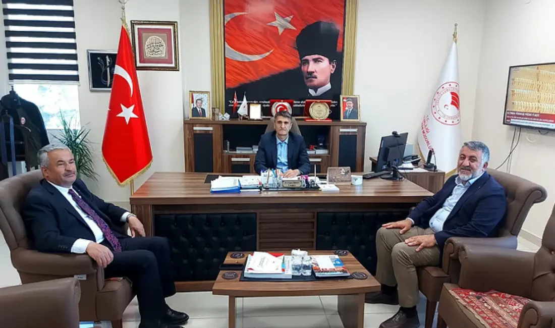 MÜSİAD Van Şube Başkanı Abdullah Aras ve 8. Dönem Şube