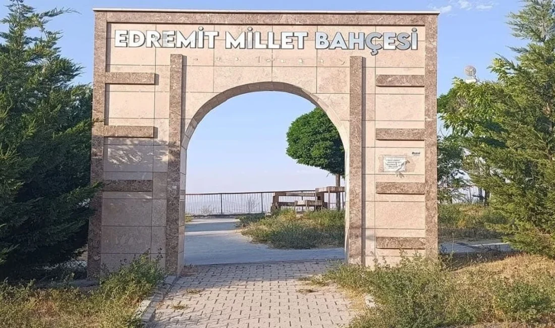 Van'ın Edremit ilçesine bağlı Erdemkent Mahallesi'nde bulunan park, mahalle sakinlerinin