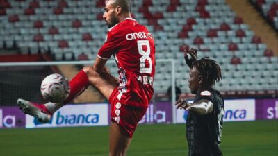 Trendyol 1. Lig’in 8. haftasında Antalyaspor’a konuk olan Vanspor, sahadan