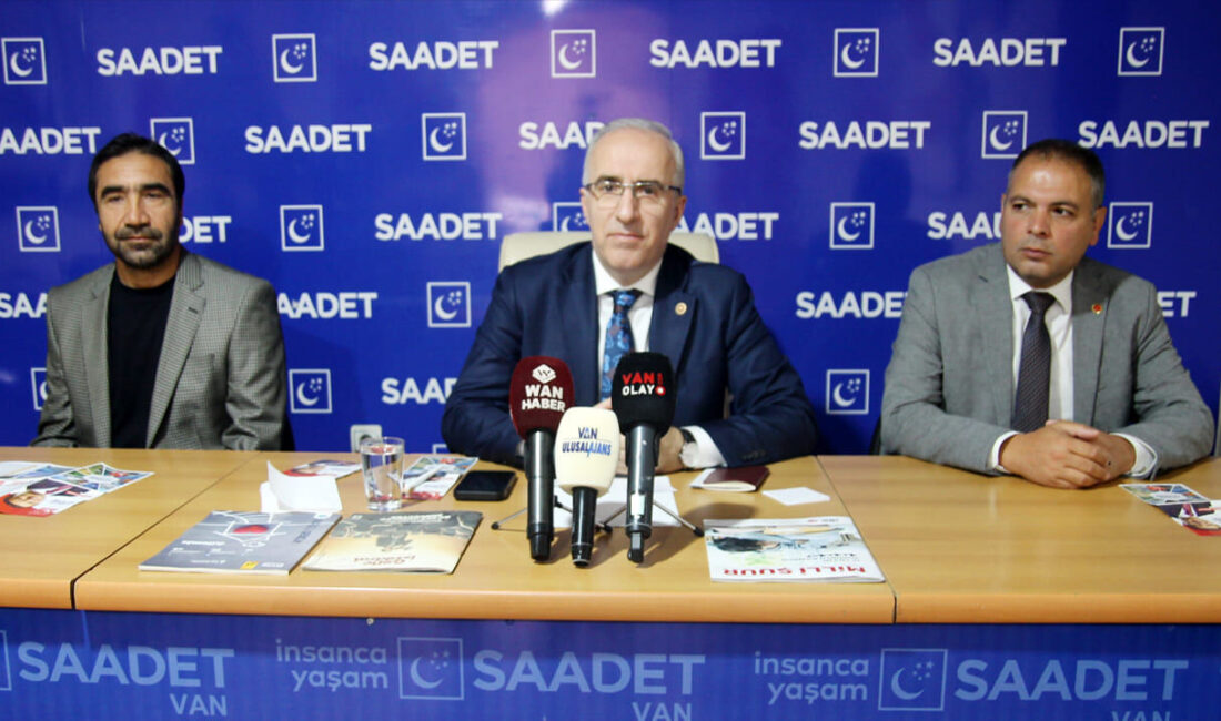 Saadet Partisi Genel Başkan Yardımcısı ve İstanbul Milletvekili Mustafa Kaya,