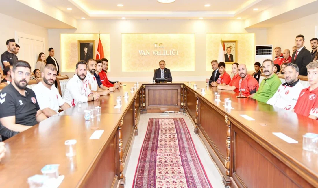 Van Valisi Ozan Balcı, ulusal ve uluslararası müsabakalarda dereceye giren