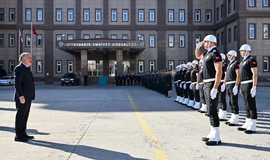 Cumhurbaşkanlığı Kararnamesi ile Van İl Emniyet Müdürlüğü görevinden Diyarbakır İl