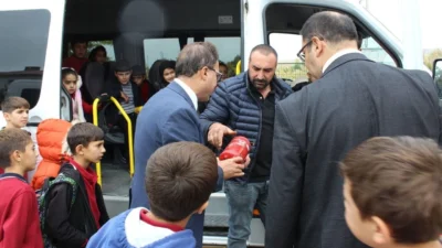 Van’ın Edremit ilçesinde Mehmet Akif Ersoy İlkokulu ve Ortaokulunda taşımalı