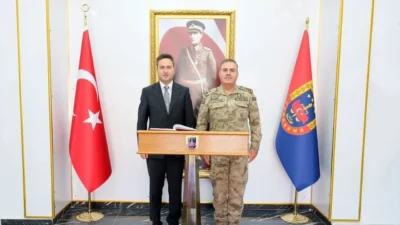 Erciş Kaymakamı Ahmed Çelik, Van İl Jandarma Komutanı Tuğgeneral Mücahit