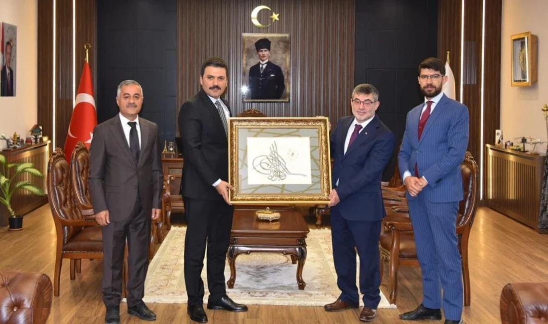 Van’ın İpekyolu İlçe Müftüsü Fatih Tavlaşoğlu ve beraberindeki heyet, Camiler