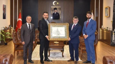 Van’ın İpekyolu İlçe Müftüsü Fatih Tavlaşoğlu ve beraberindeki heyet, Camiler