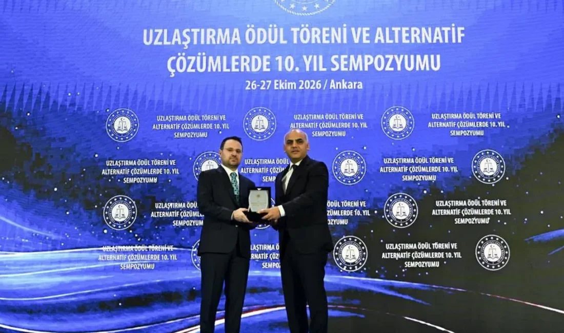 Adalet Bakanı Akın Gürlek tarafından takdim edilen ödül, Van Cumhuriyet