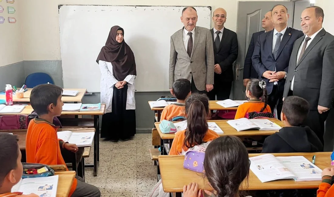 Van İl Milli Eğitim Müdürü Bilal Yılmaz Çandıroğlu, Çatakdibi İlkokulu