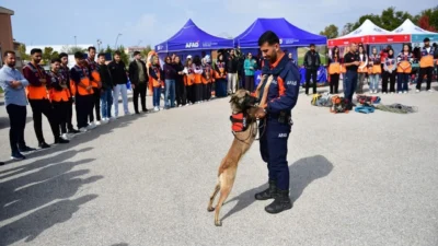 Van Yüzüncü Yıl Üniversitesi yerleşkesinde, 23 Ekim 2011 tarihinde yaşanan