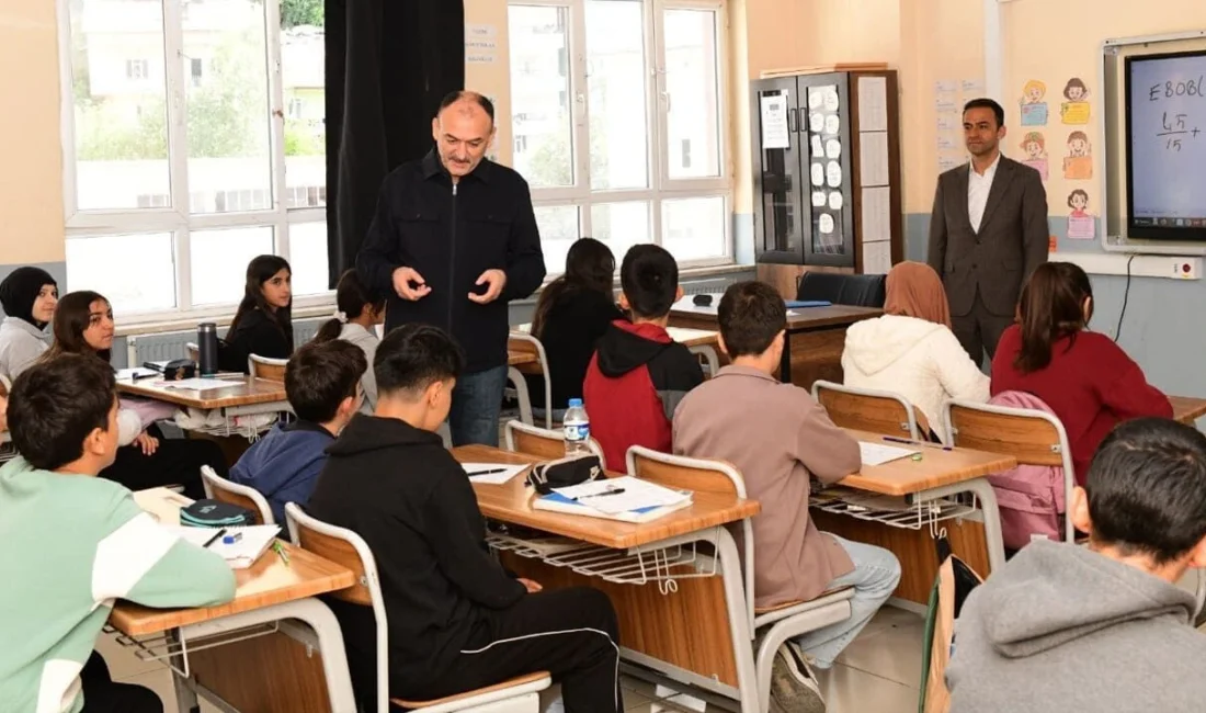 Van Valiliği himayelerinde yürütülen Etüt Van Projesi kapsamında, kentin 13
