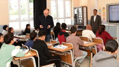 Van Valiliği himayelerinde yürütülen Etüt Van Projesi kapsamında, kentin 13