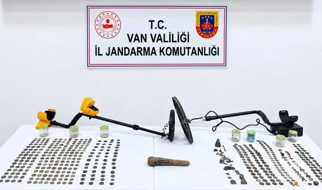 Van’ın Çaldıran ilçesinde jandarma ekiplerince düzenlenen operasyonda, Roma dönemine ait