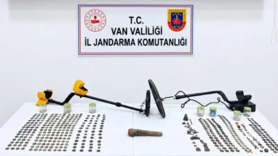 Van’ın Çaldıran ilçesinde jandarma ekiplerince düzenlenen operasyonda, Roma dönemine ait